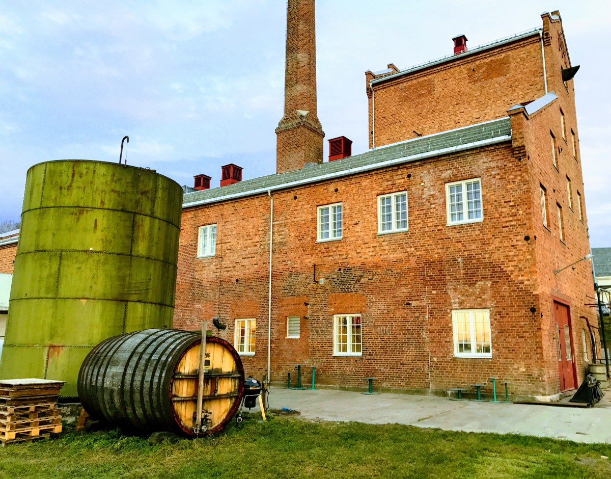 Atlungstad brenneri, Stange, Hedmark
