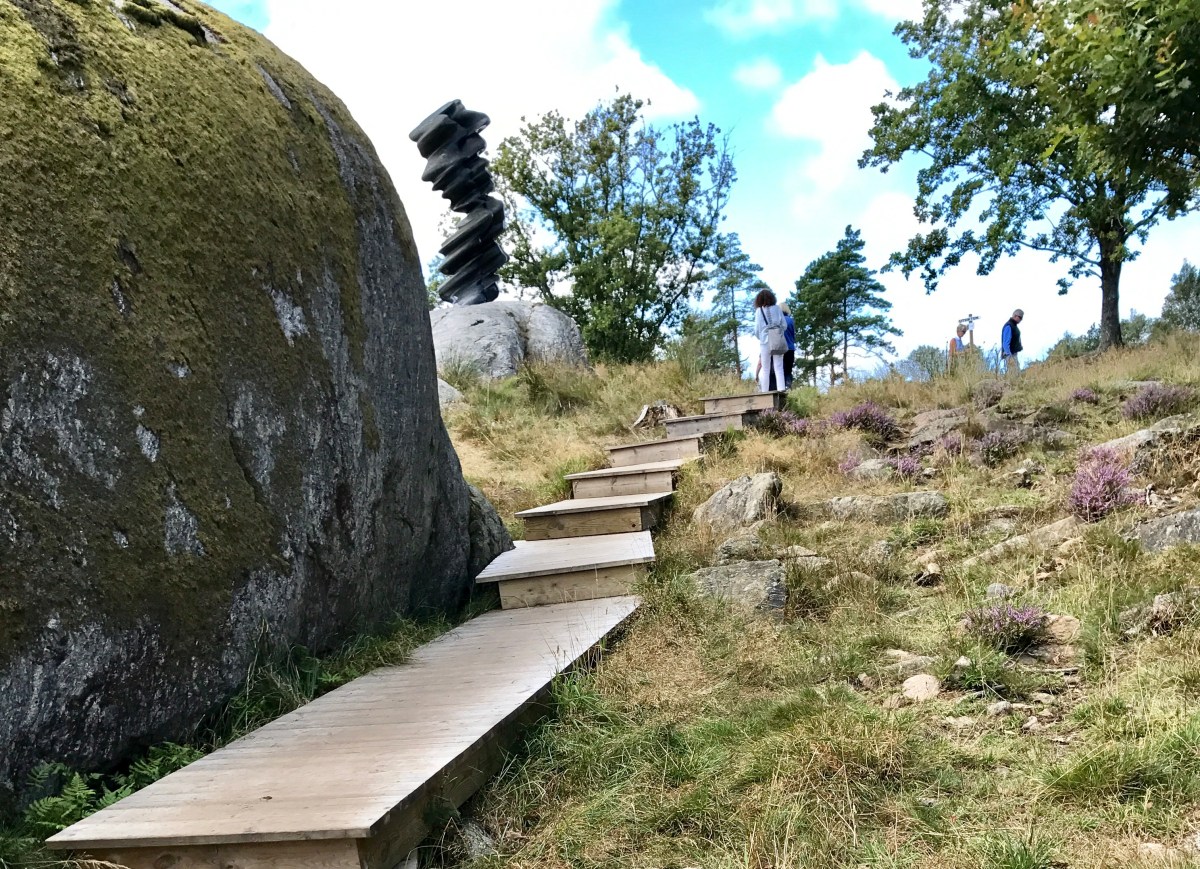 Trapp i Pilane skulpturpark på Tjörn, Bohuslän, Sverige